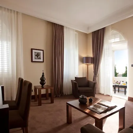 Orsula Hotel